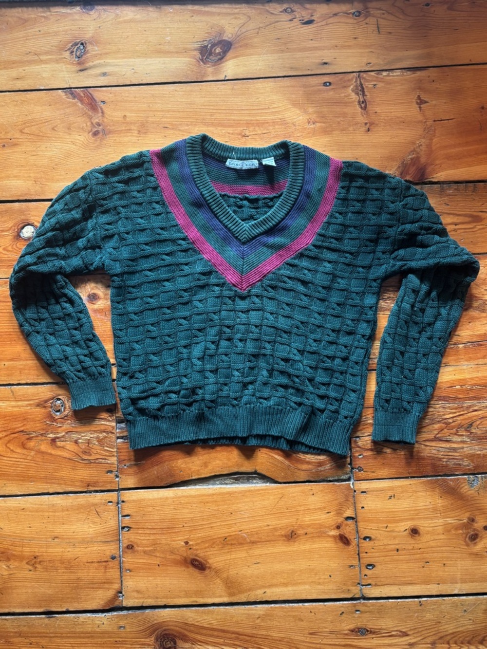 Izod Club Vintage 100% Cotton V-Neck Cable Knit Sweater in Forest Green/burgundy